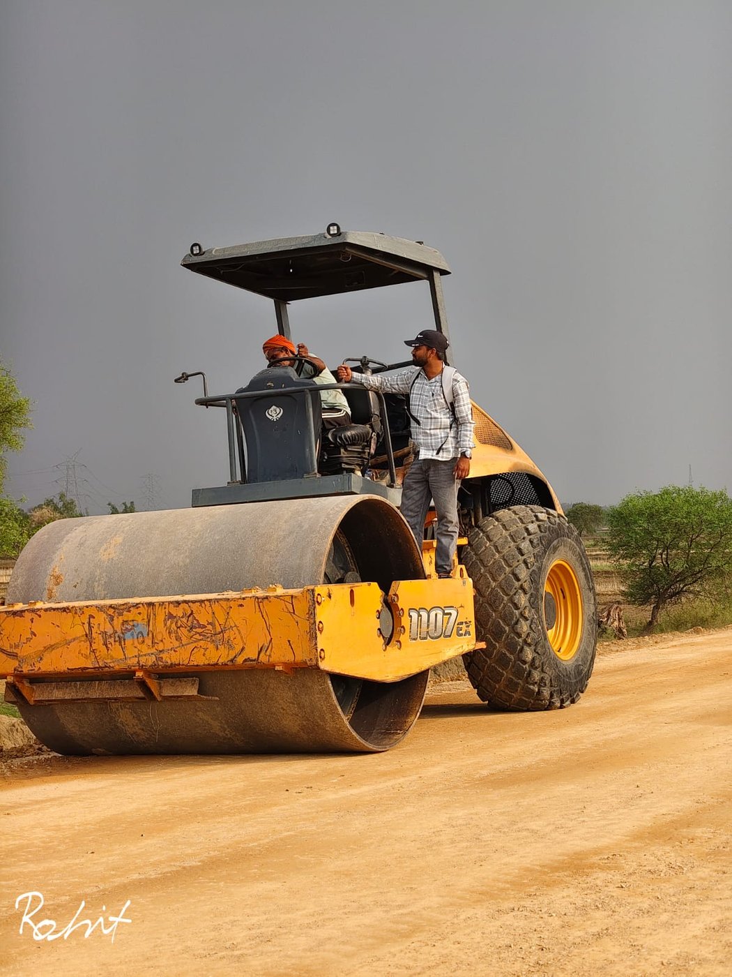 Night-shift bulk material dispatch